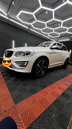 VOLVO XC60 2.0 T5 R DESIGN TURBO GASOLINA 4P AUTOMÁTICO VOLVO XC60 2.0 T5 R DESIGN TURBO GASOLINA 4P AUTOMÁTICO